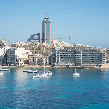 Apartment Tower Road - Bright Seafront 2 Bedroom
