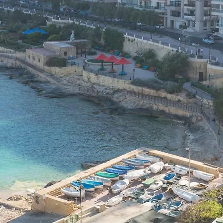 Apartment Tower Road - Bright Seafront 2 Bedroom