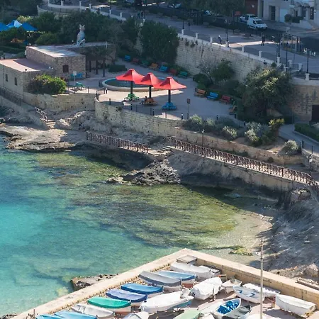 Apartment Tower Road - Bright Seafront 2 Bedroom *