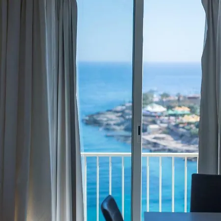 Tower Road - Bright Seafront 2 Bedroom Sliema